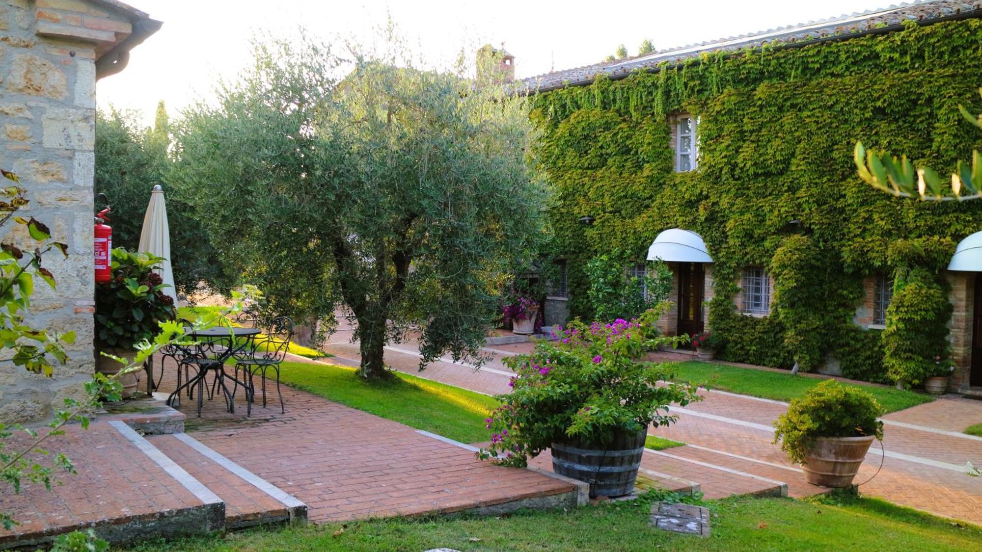 Agriturismo La Sovana Sarteano Exterior photo