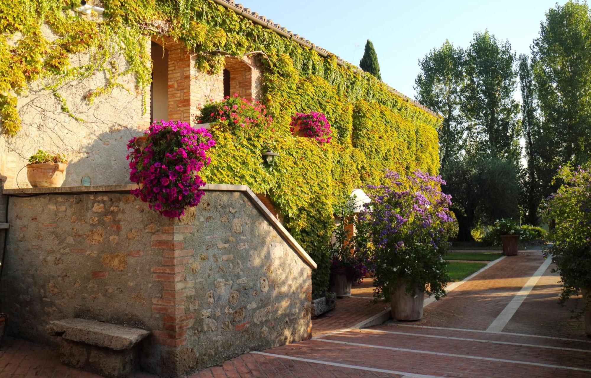 Agriturismo La Sovana Sarteano Exterior photo